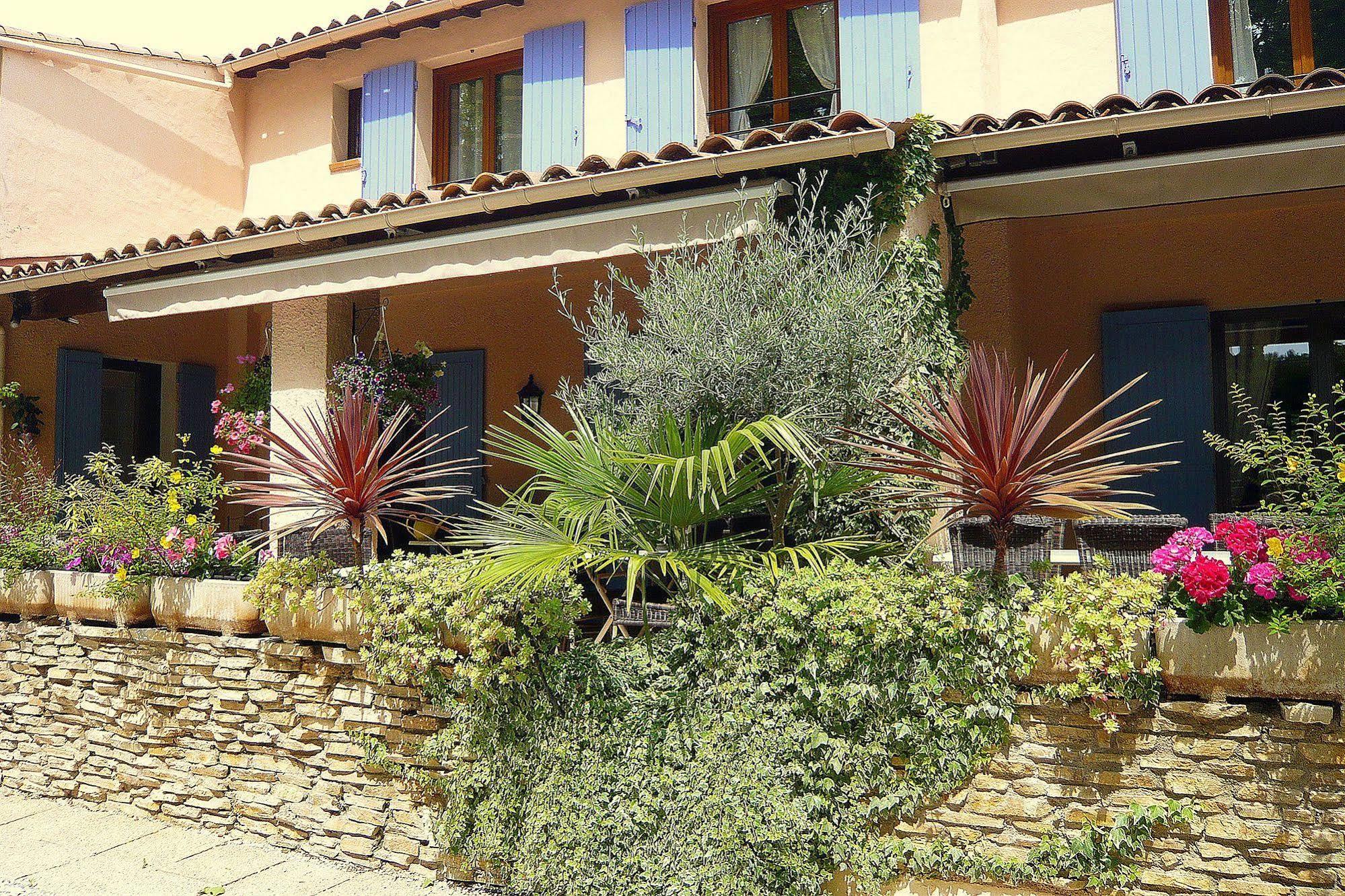 Hotel Mistral Mas-Blanc-des-Alpilles Exterior photo
