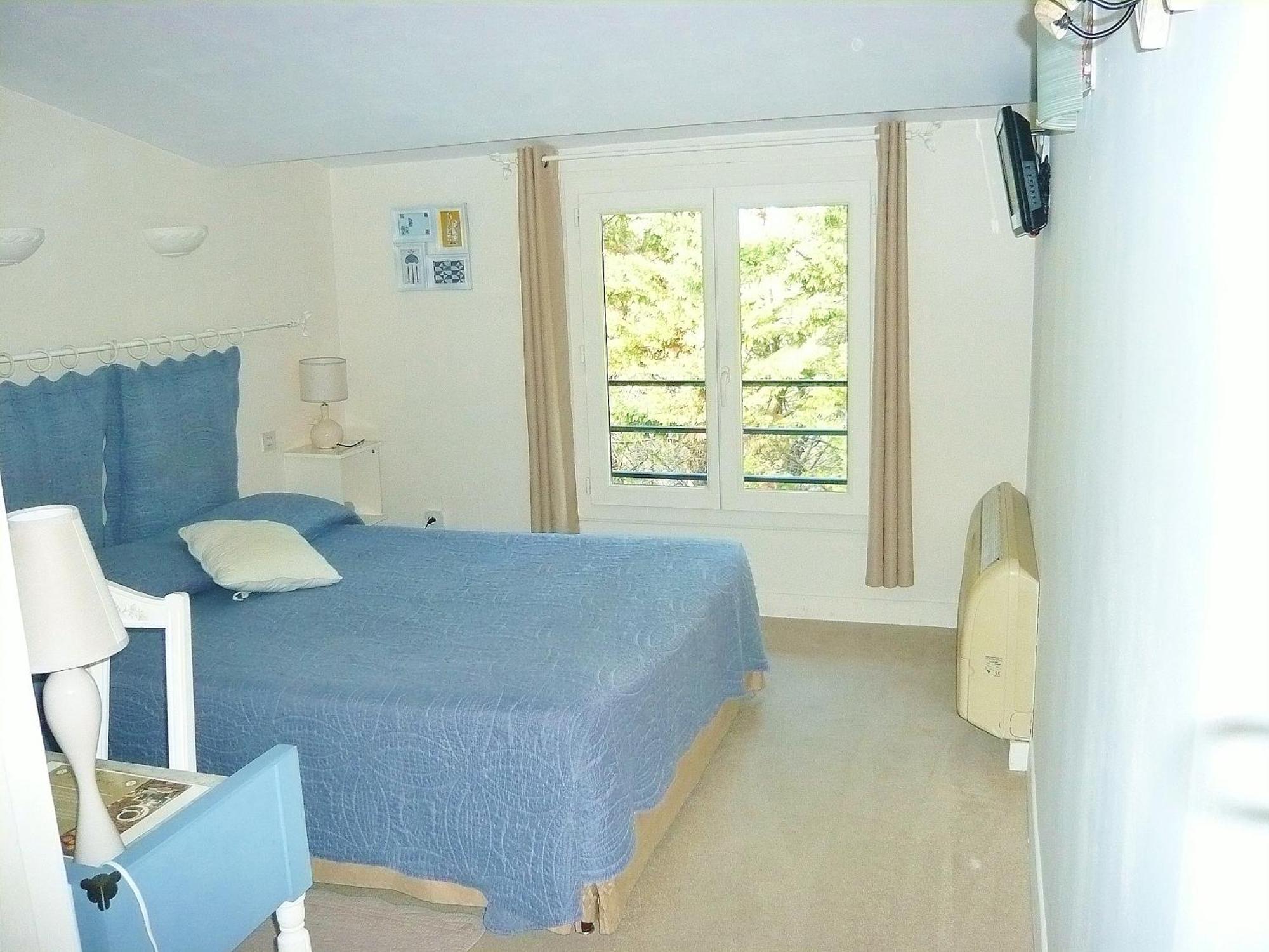 Hotel Mistral Mas-Blanc-des-Alpilles Exterior photo